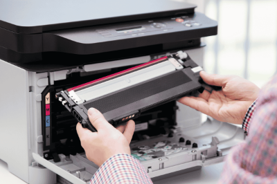 Cartușe toner compatibile sau originale? Cum alegi varianta potrivită 